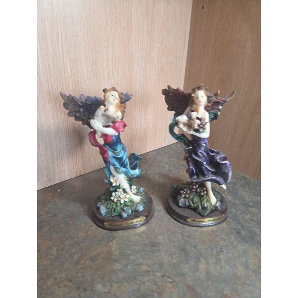 Pair Vintage Beautiful Resin  Angel  Flowers 7” Tall